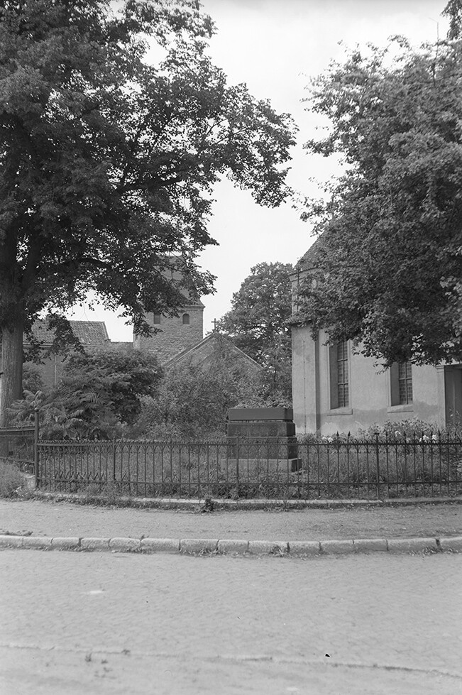 Hedersleben, Kirchen, Ansicht 2 (Heimatverein "Alter Krug" Zossen e.V. CC BY-NC-SA)