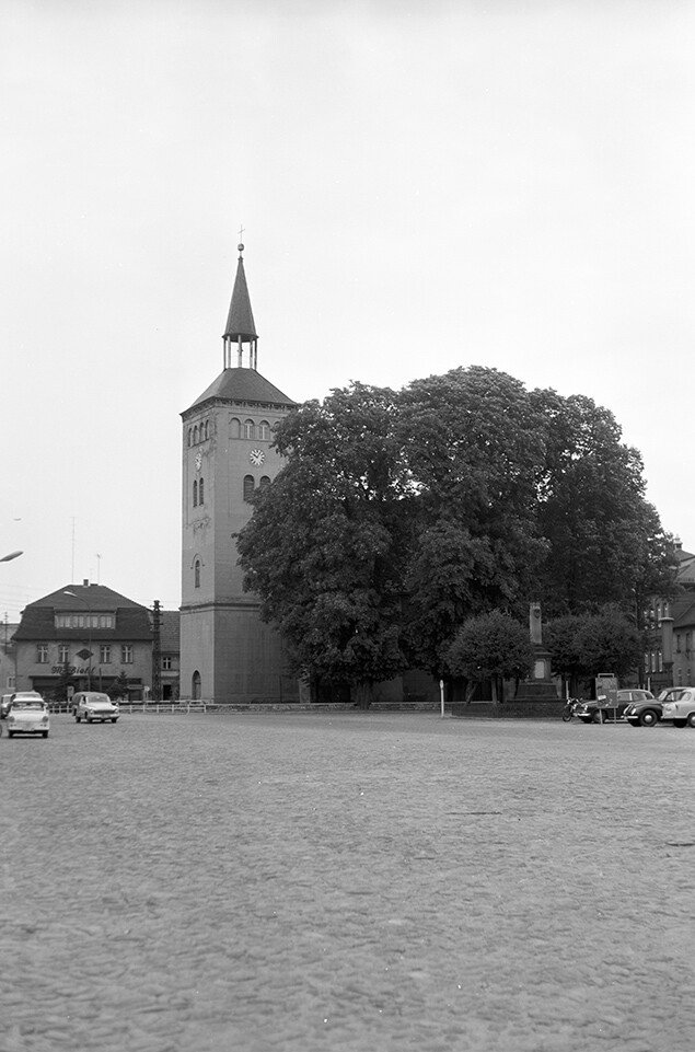 Jessen (Elster), Marktplatz mit Pfarrkirche St.-Nikolai, Ansicht 3 (Heimatverein "Alter Krug" Zossen e.V. CC BY-NC-SA)