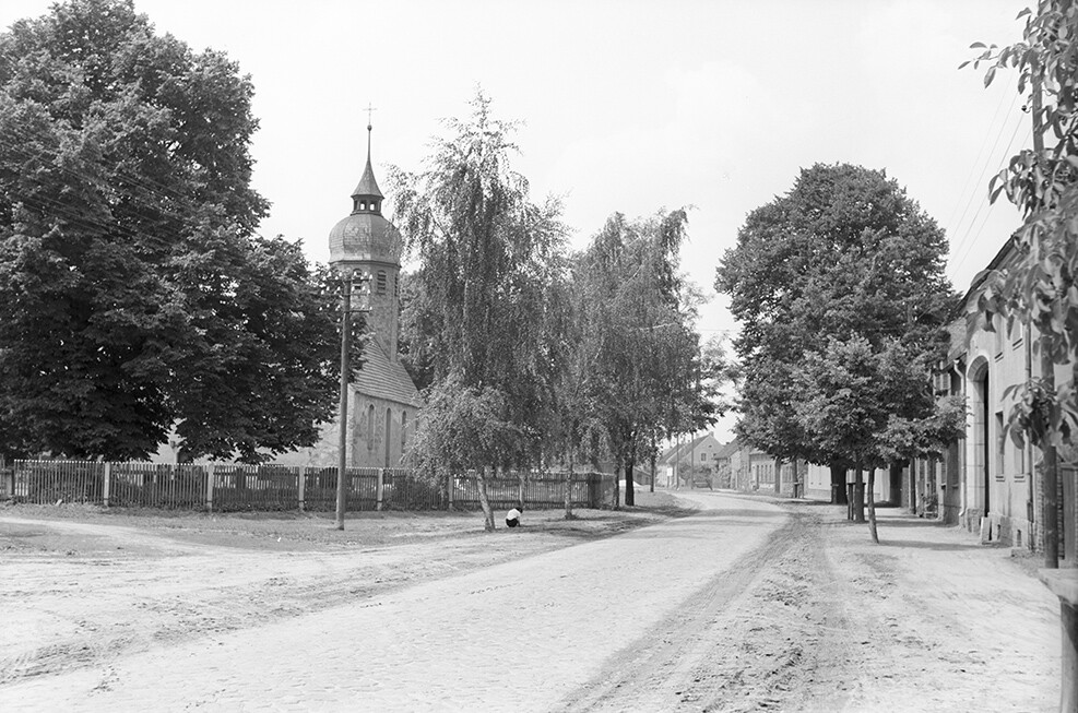 Jeßnigk, Ortsansicht 4 mit Dorfkirche (Heimatverein "Alter Krug" Zossen e.V. CC BY-NC-SA)