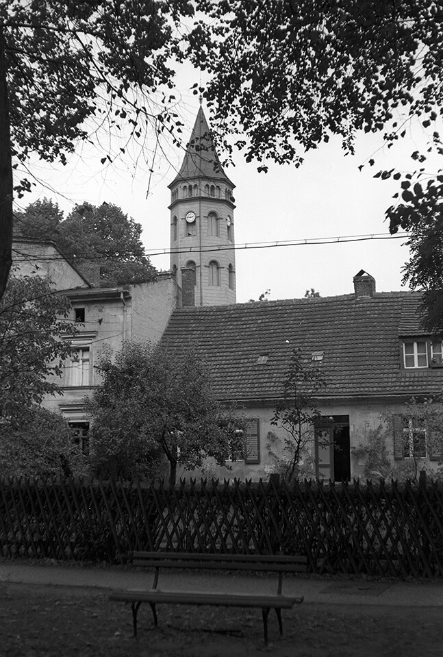 Königs Wusterhausen, Ortsansicht 2 mit Turm der Kreuzkirche (Heimatverein "Alter Krug" Zossen e.V. CC BY-NC-SA)