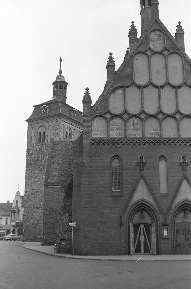 Luckenwalde, St. Johanniskirche und Marktturm, Ansicht 1 (Heimatverein "Alter Krug" Zossen e. V. CC BY-NC-SA)