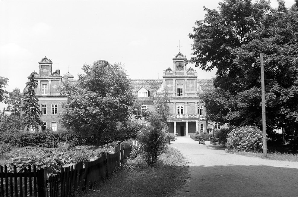 Meyenburg, Schloss, Ansicht 2 (Heimatverein "Alter Krug" Zossen e. V. CC BY-NC-SA)