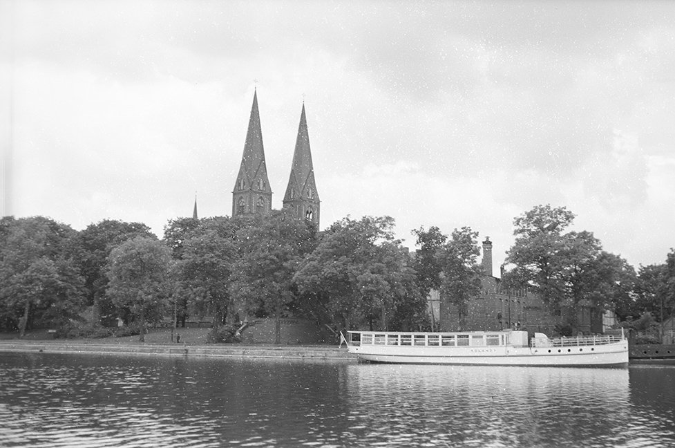 Neuruppin, Ruppiner See mit Klosterkirche St. Trinitatis, Ansicht 2 (Heimatverein "Alter Krug" Zossen e. V. CC BY-NC-SA)