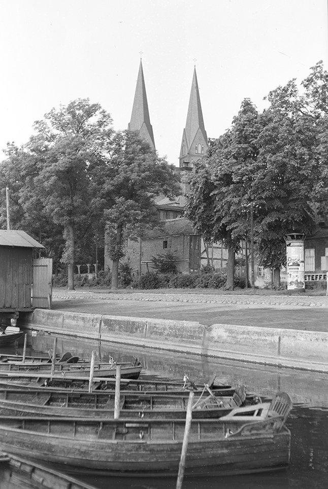 Neuruppin, Kahnhafen mit Klosterkirche St. Trinitatis, Ansicht 1 (Heimatverein "Alter Krug" Zossen e. V. CC BY-NC-SA)