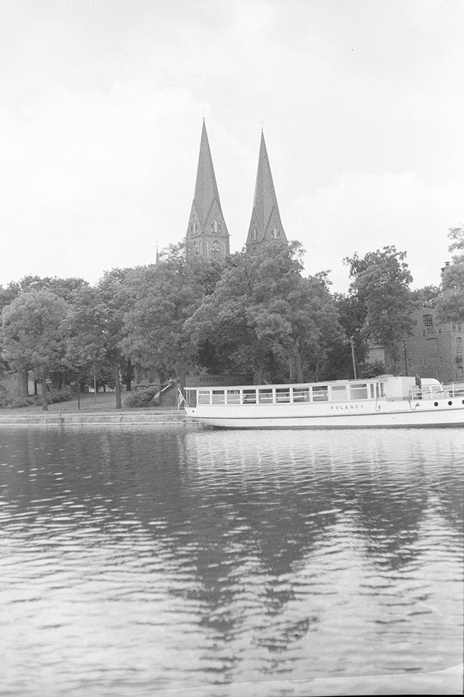 Neuruppin, Schifffahrtsanlegestelle mit Klosterkirche St. Trinitatis, Ansicht 4 (Heimatverein "Alter Krug" Zossen e. V. CC BY-NC-SA)