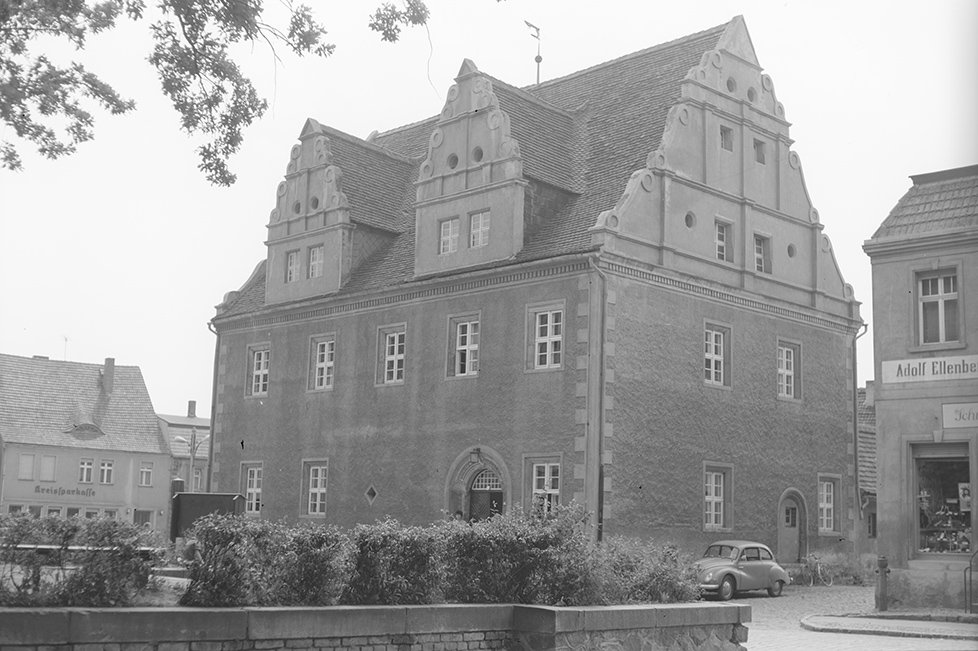 Niemegk, Rathaus Ansicht 1 (Heimatverein "Alter Krug" Zossen e. V. CC BY-NC-SA)