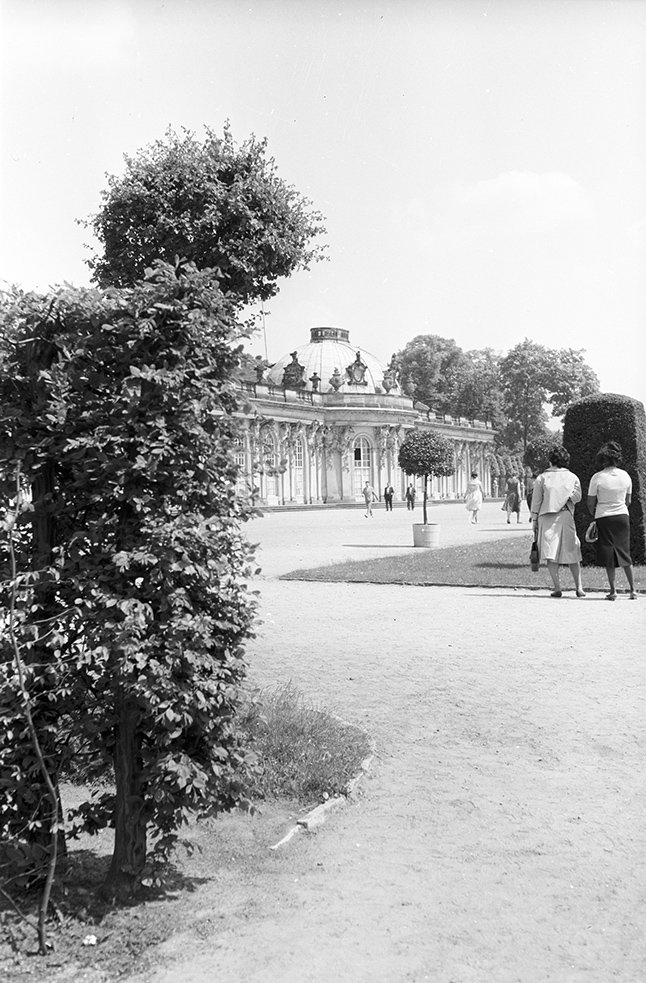 Potsdam, Schloss Sanssouci, Ansicht 2 (Heimatverein "Alter Krug" Zossen e. V. CC BY-NC-SA)