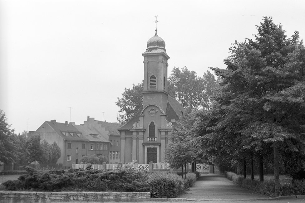 Roßlau (Elbe), Katholische Kirche Herz Jesu, Ansicht 2 (Heimatverein "Alter Krug" Zossen e. V. CC BY-NC-SA)