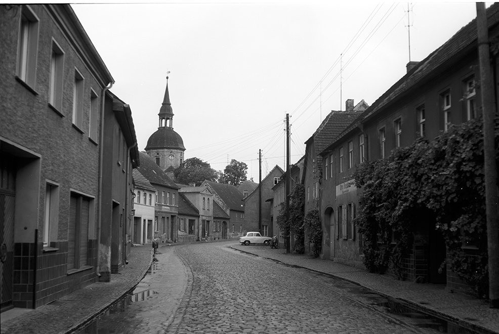 Schweinitz, Ortsansicht 7 mit Kirche Sankt Marien (Heimatverein "Alter Krug" Zossen e. V. CC BY-NC-SA)
