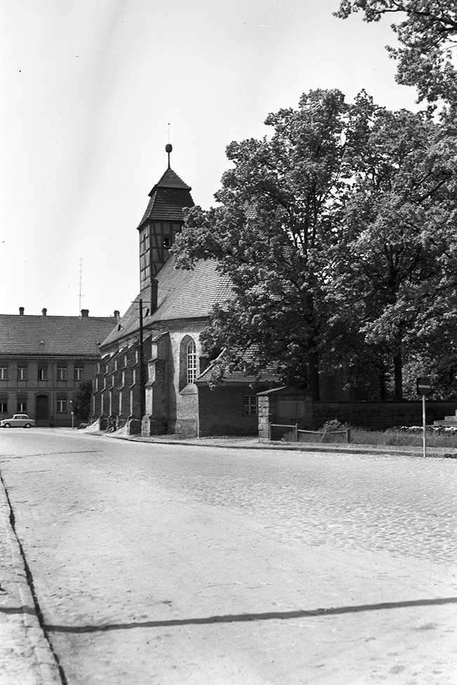 Sonnewalde, Ortsansicht 3 mit Stadtpfarrkirche (Heimatverein "Alter Krug" Zossen e. V. CC BY-NC-SA)
