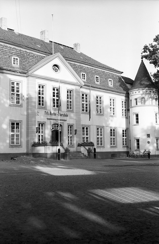 Stavenhagen, Fritz-Reuter-Oberschule, Ansicht 2 (Heimatverein "Alter Krug" Zossen e. V. CC BY-NC-SA)