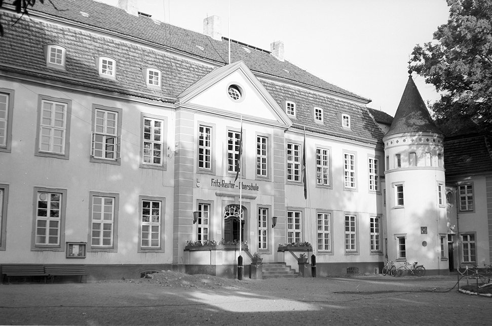 Stavenhagen, Fritz-Reuter-Oberschule, Ansicht 3 (Heimatverein "Alter Krug" Zossen e. V. CC BY-NC-SA)