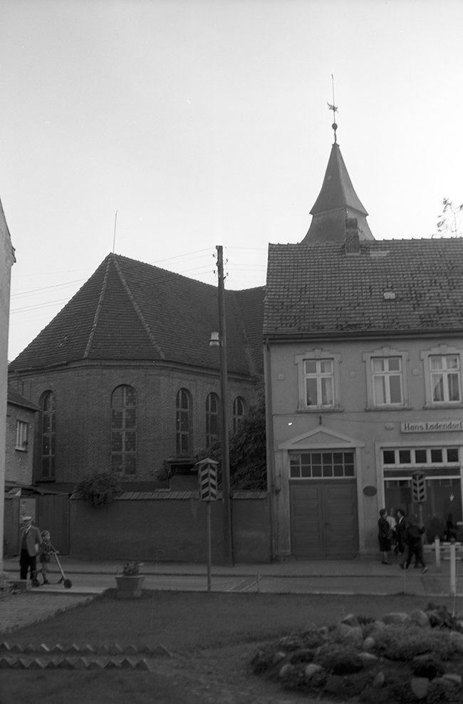Stavenhagen, Ortsansicht 1 mit Stadtkirche (Heimatverein "Alter Krug" Zossen e. V. CC BY-NC-SA)