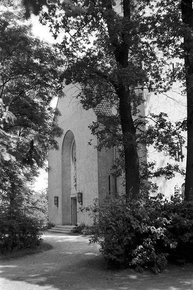 Teltow, Pfarrkirche Sanctissim Eucharistia, Ansicht 2 (Heimatverein "Alter Krug" Zossen e. V. CC BY-NC-SA)