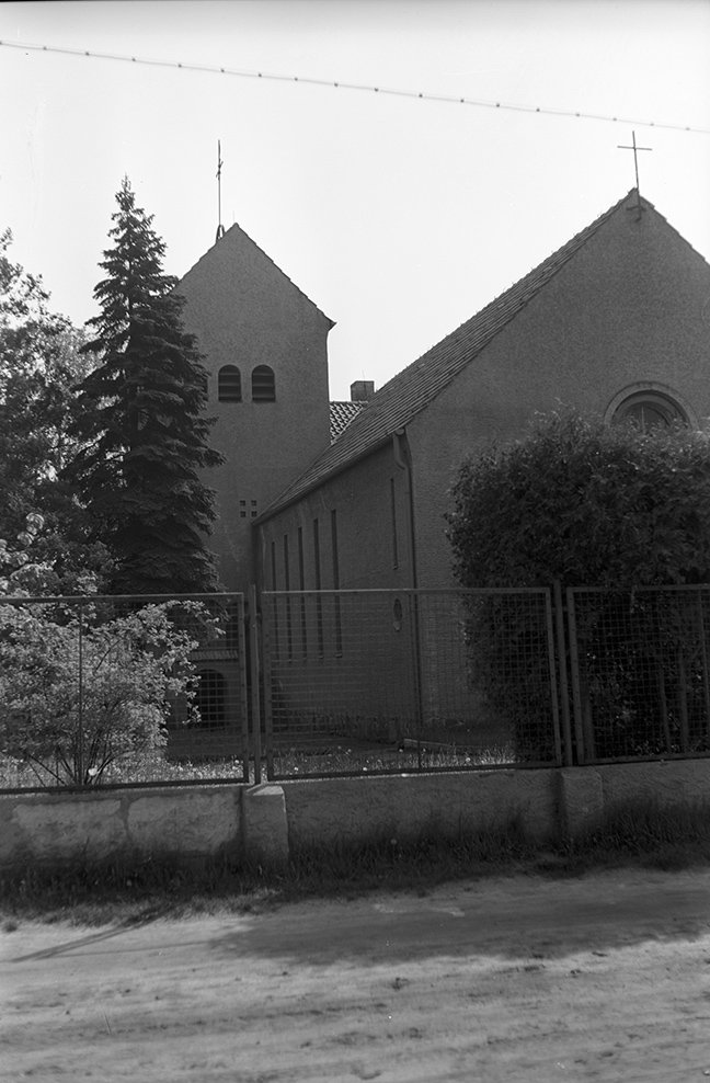 Tröbitz, Katholische Kirche St. Michael, Ansicht 1 (Heimatverein "Alter Krug" Zossen e. V. CC BY-NC-SA)