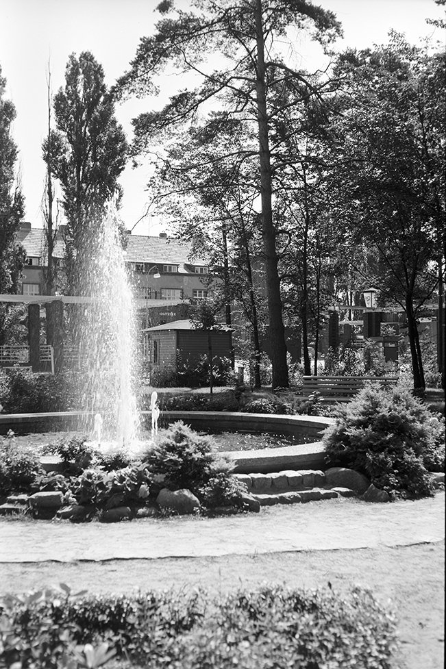 Wandlitz, Springbrunnen am Bahnhofsvorplatz, Ansicht 2 (Heimatverein "Alter Krug" Zossen e. V. CC BY-NC-SA)