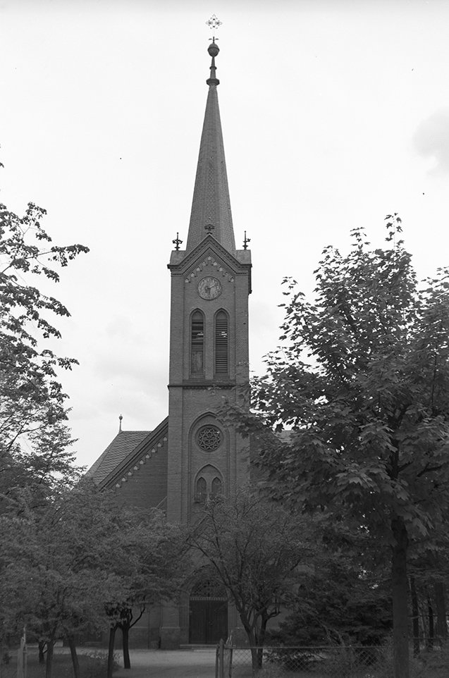 Weißwasser/O.L., katholische Kirche Heilig Kreuz, Ansicht 2 (Heimatverein "Alter Krug" Zossen e. V. CC BY-NC-SA)