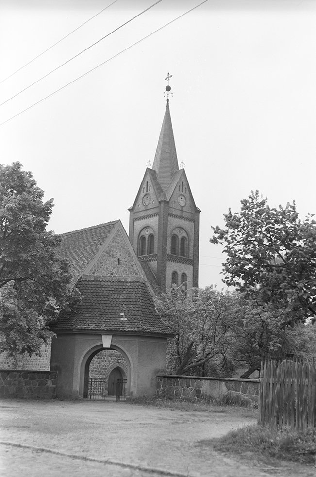 Wiesenburg/Mark, evangelische Kirche Sankt Marien, Ansicht 4 (Heimatverein "Alter Krug" Zossen e. V. CC BY-NC-SA)