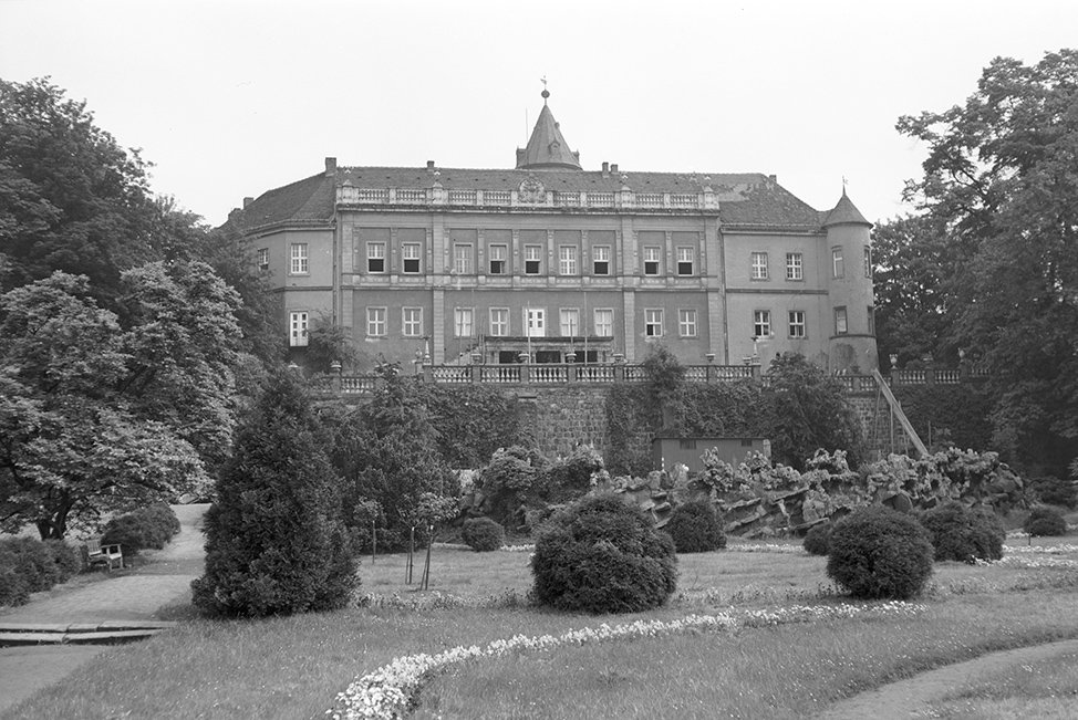 Wiesenburg/Mark, Schloss Wiesenburg, Ansicht 4 vom Park aus gesehen (Heimatverein "Alter Krug" Zossen e. V. CC BY-NC-SA)