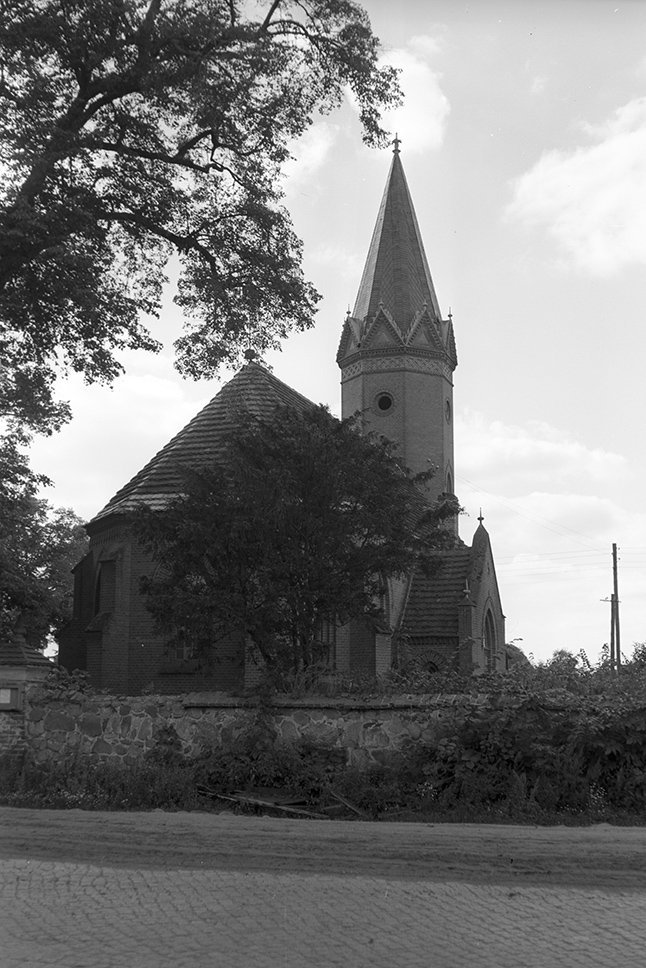 Milmersdorf, Dorfkirche, Ansicht 3 (Heimatverein "Alter Krug" Zossen e. V. CC BY-NC-SA)