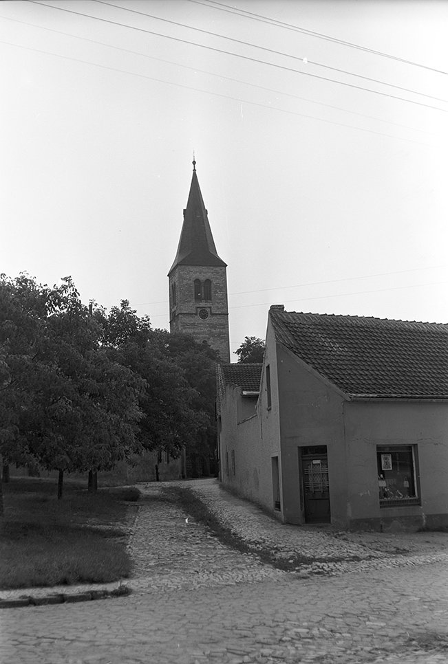 Wolmirsleben, Ortsansicht 2 mit Kirche St. Nikolai (Heimatverein "Alter Krug" Zossen e. V. CC BY-NC-SA)