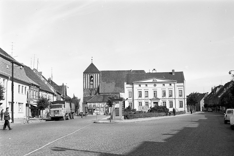 Wusterhausen/Dosse, Ortsansicht 9 Marktplatz (Heimatverein "Alter Krug" Zossen e. V. CC BY-NC-SA)