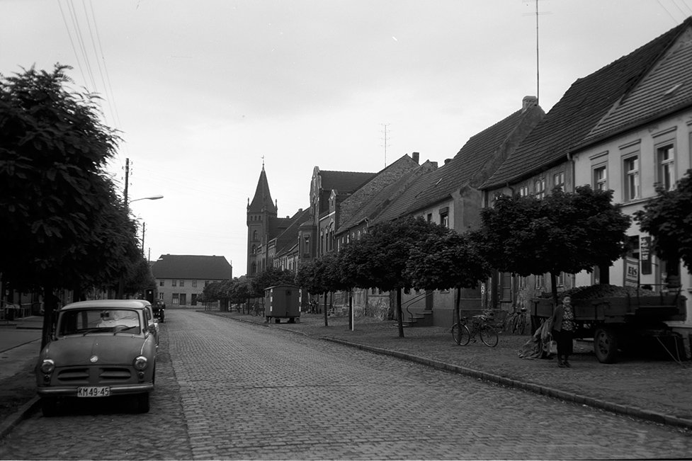 Zahna, Ortsansicht 2 mit Rathaus (Heimatverein "Alter Krug" Zossen e. V. CC BY-NC-SA)