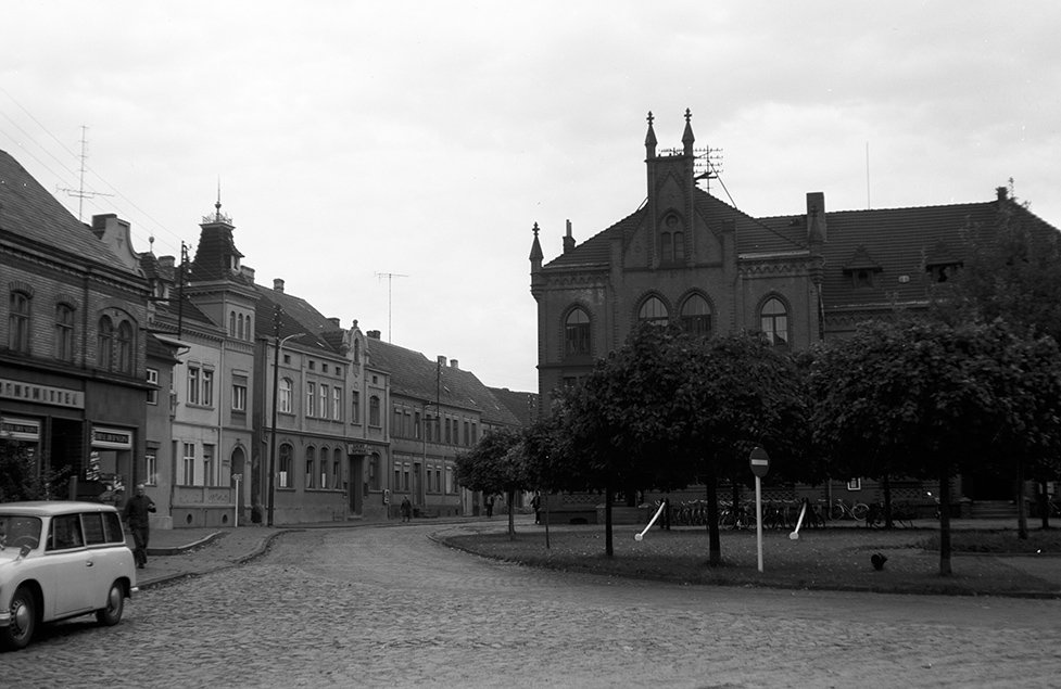 Zahna, Ortsansicht 4 mit Rathaus (Heimatverein "Alter Krug" Zossen e. V. CC BY-NC-SA)