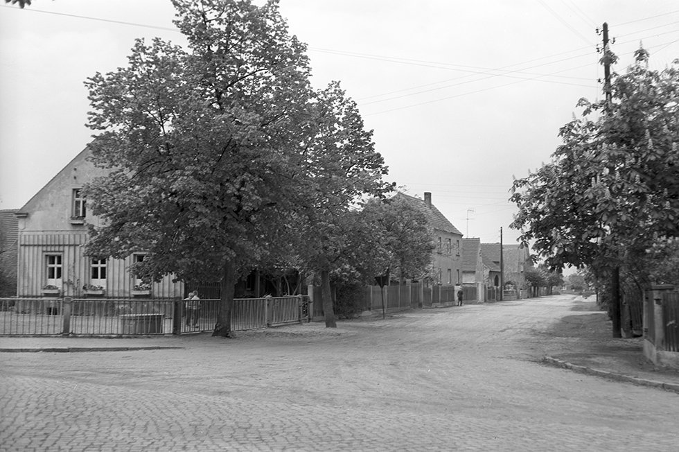 Lichtensee (Wülknitz), Ortsansicht 1 mit Schule (Heimatverein "Alter Krug" Zossen e. V. CC BY-NC-SA)
