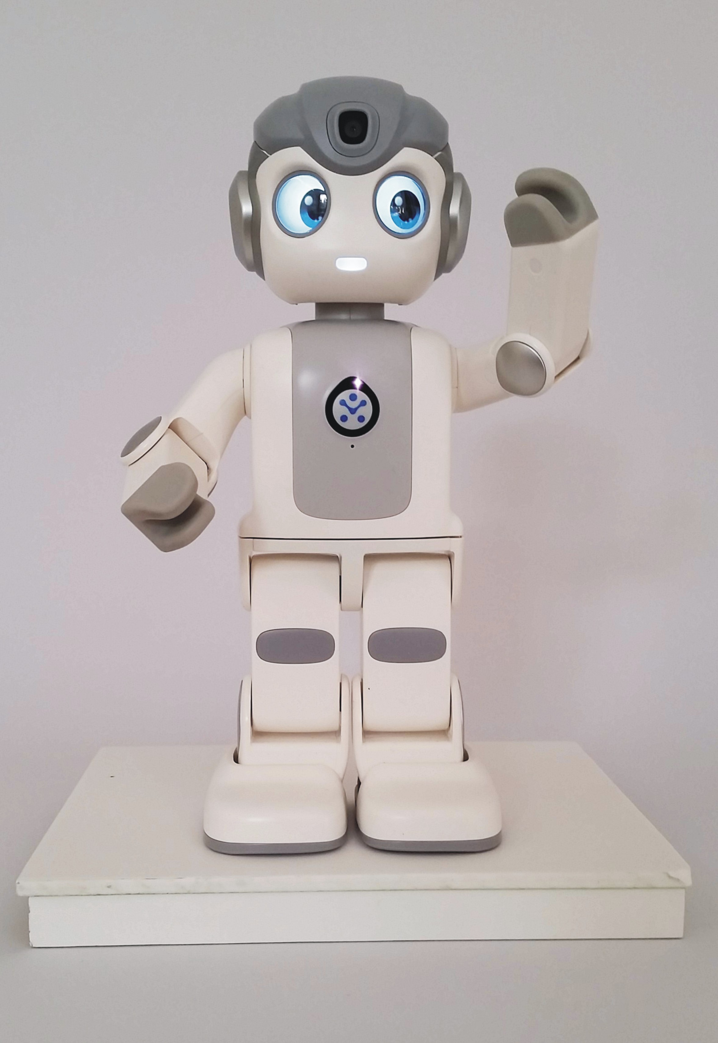 Humanoider Roboter "Alpha Mini" (Industriemuseum Teltow CC BY-NC-SA)