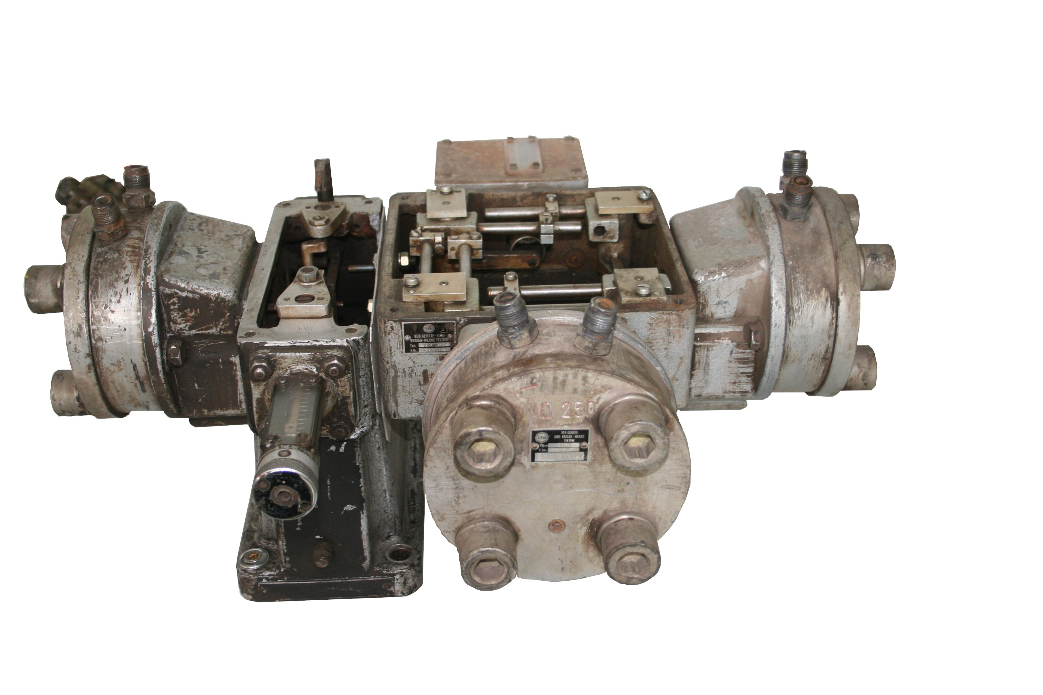 Hydraulischer 3-Komponentenregler (Industriemuseum Region Teltow CC BY-NC-SA)