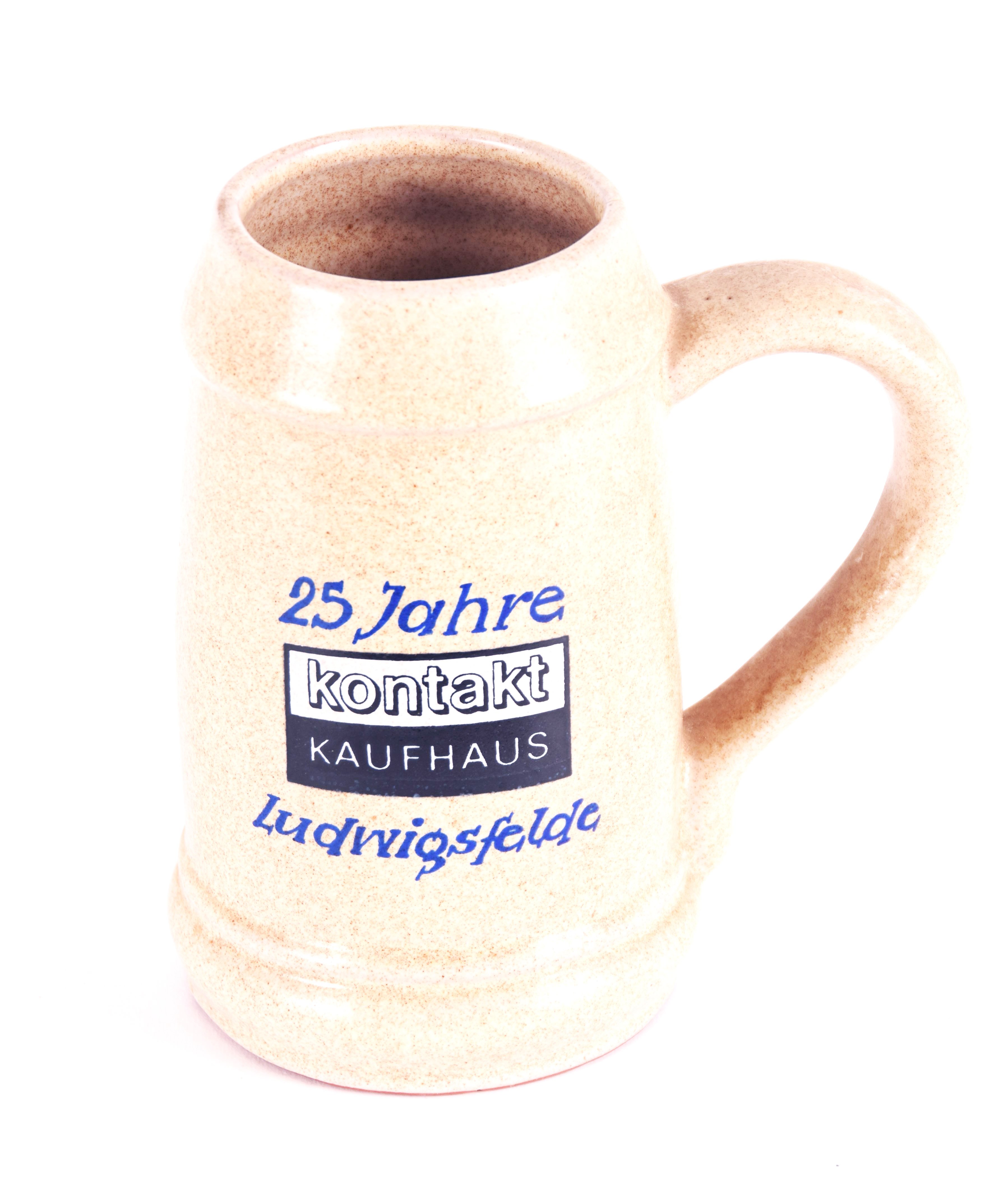 Bierkrug "25 Jahre kontakt KAUFHAUS Ludwigsfelde" (Stadt- und Technikmuseum Ludwigsfelde CC BY-NC-SA)