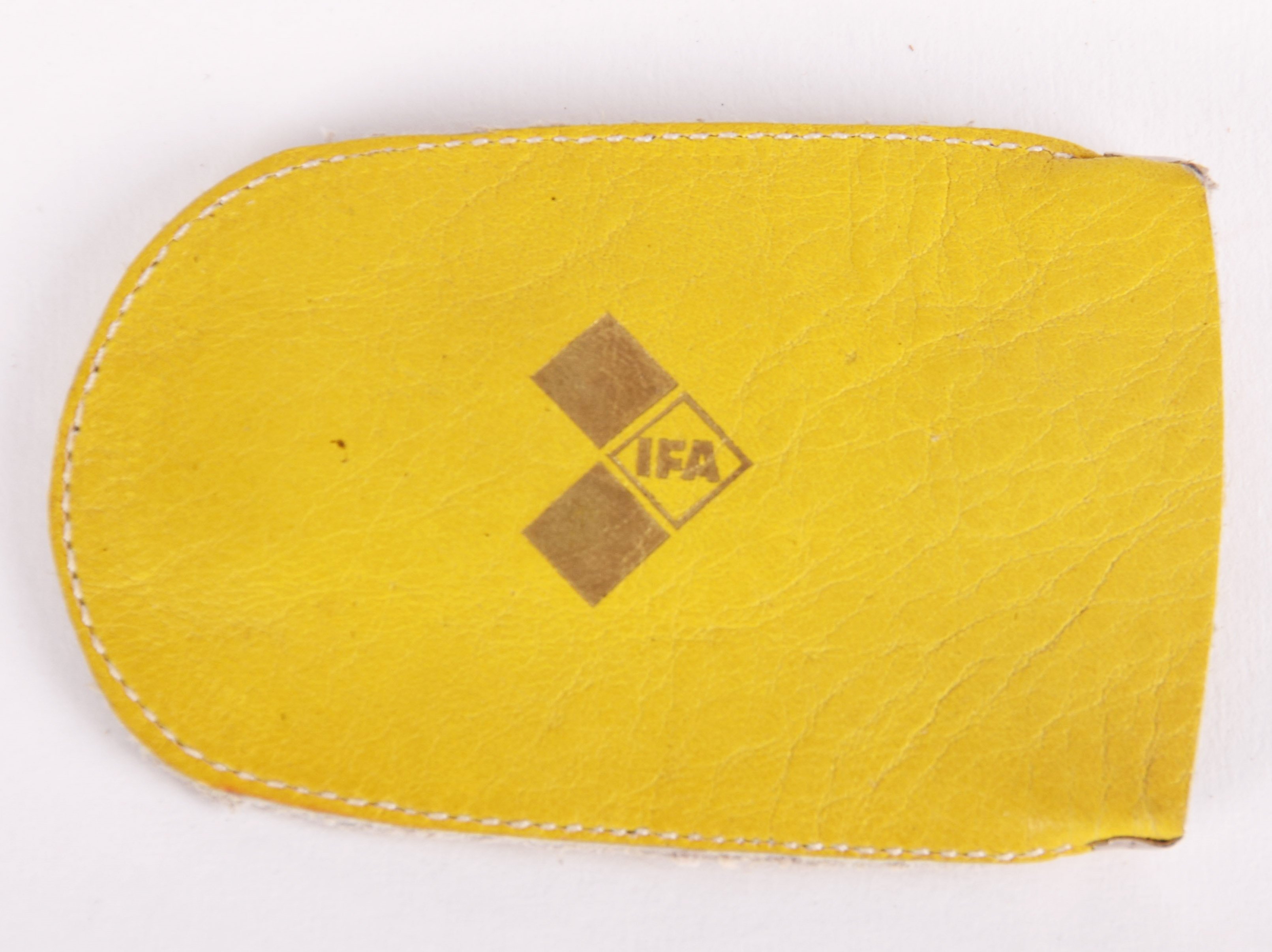 Schlüsseltasche "IFA" (gelb) (Museum für Stadt und Technik Ludwigsfelde CC BY-NC-SA)