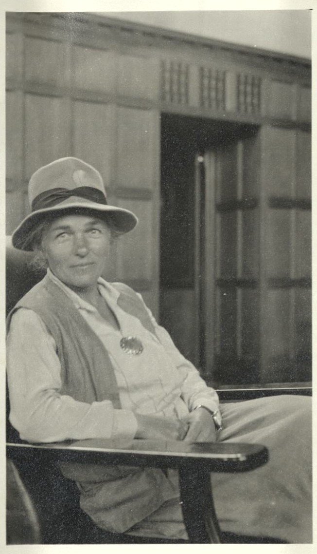 Elisabeth Skwarra auf dem Internationalen Entomologenkongress 1928 (Senckenberg Deutsches Entomologisches Institut CC BY-NC-SA)