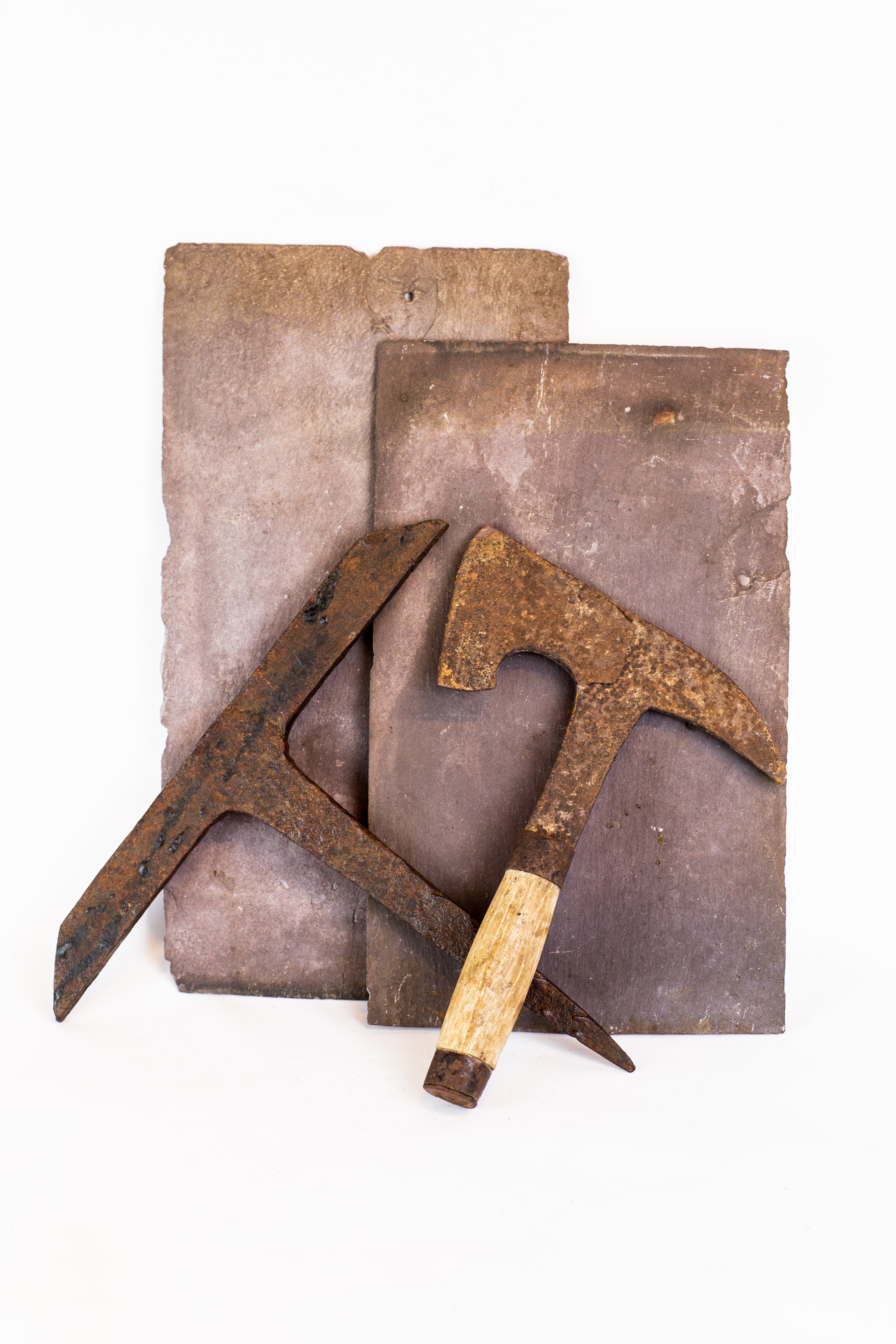 Haubrücke und Hammer für die Herstellung von Schieferplatten (Oderbruch Museum Altranft CC BY-NC-SA)