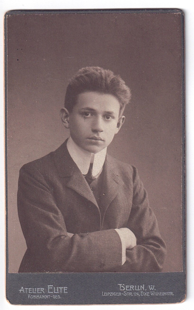 Kurt Tucholsky, etwa 1904 (Kurt Tucholsky Literaturmuseum CC BY-NC-SA)