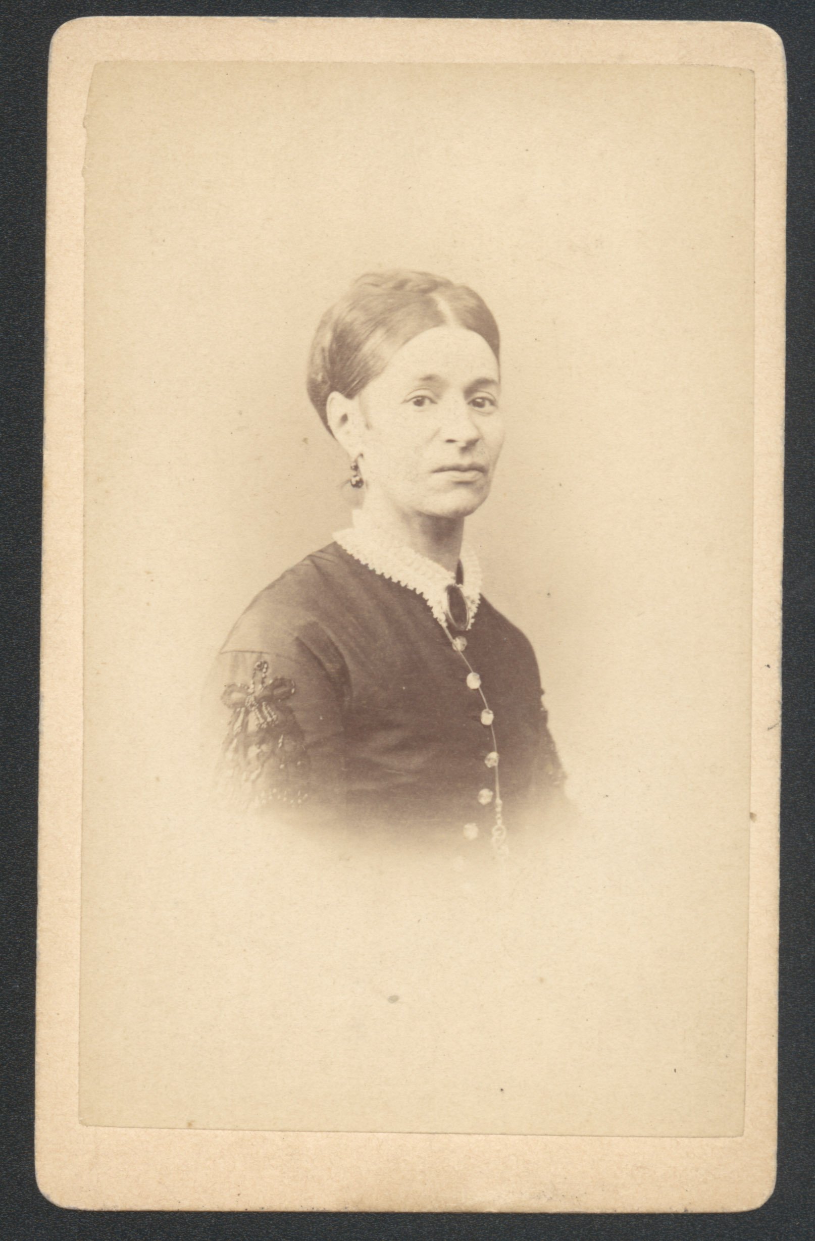 Fotografie Mathilde Weil, geb. Krautheim (Kurt Tucholsky Literaturmuseum CC BY-NC-SA)