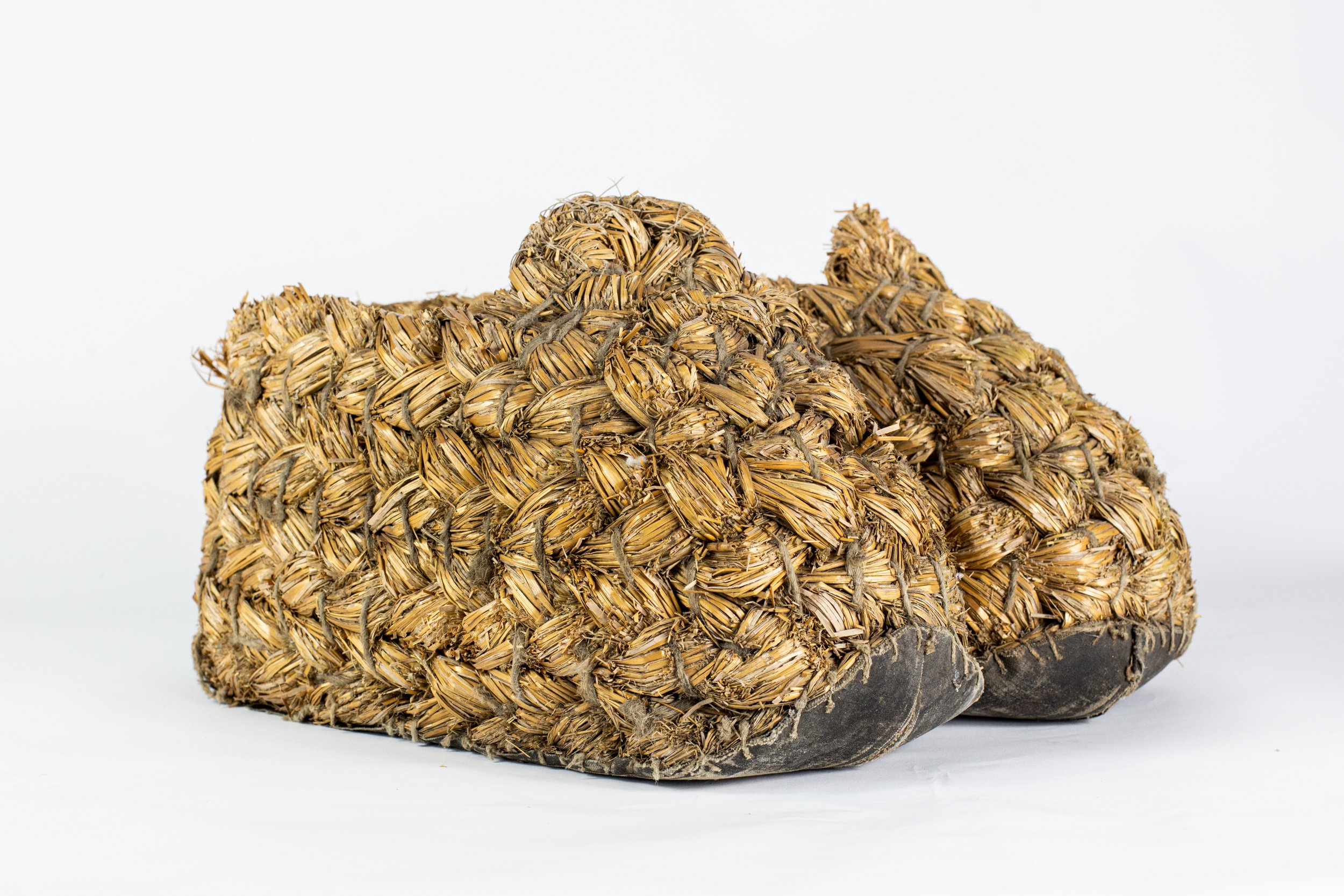 Schuh-Überzieher aus Stroh (Korbmachermuseum Buschdorf CC BY-NC-SA)
