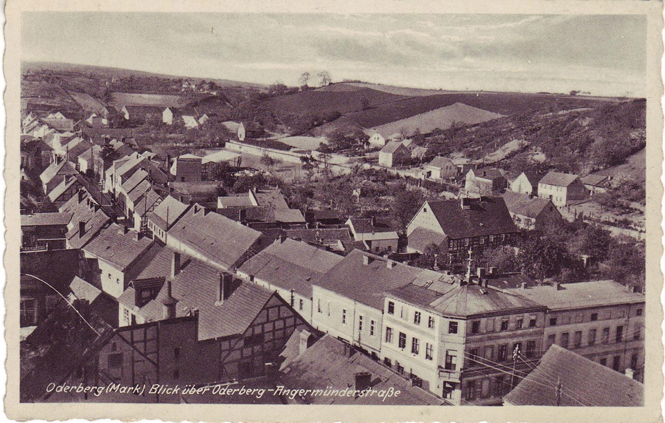 Postkarte Oderberg, Blick vom Albrechtsberg auf die Angermünder Straße, 1941 (Binnenschifffahrtsmuseum Oderberg CC BY-NC-SA)
