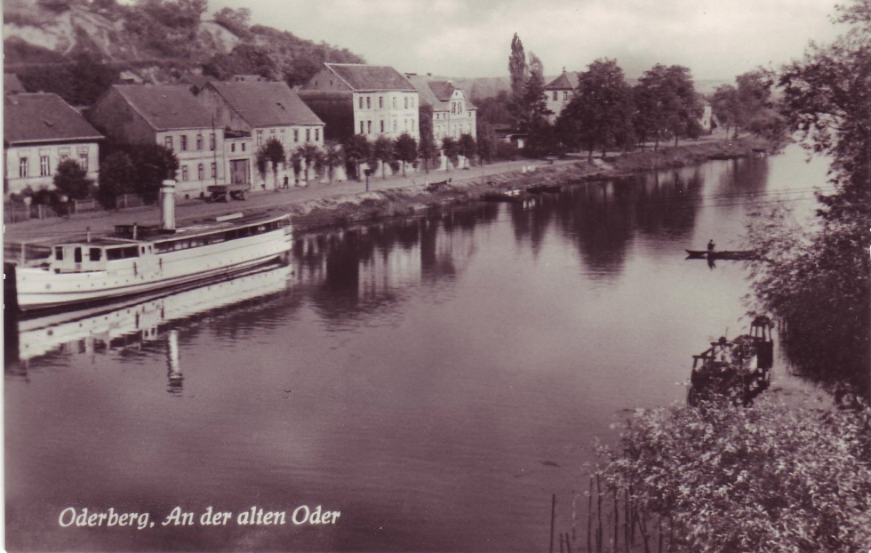 Postkarte Oderberg, Ansicht Puschkinufer, ca. 1970er Jahre (Binnenschifffahrtsmuseum Oderberg CC BY-NC-SA)