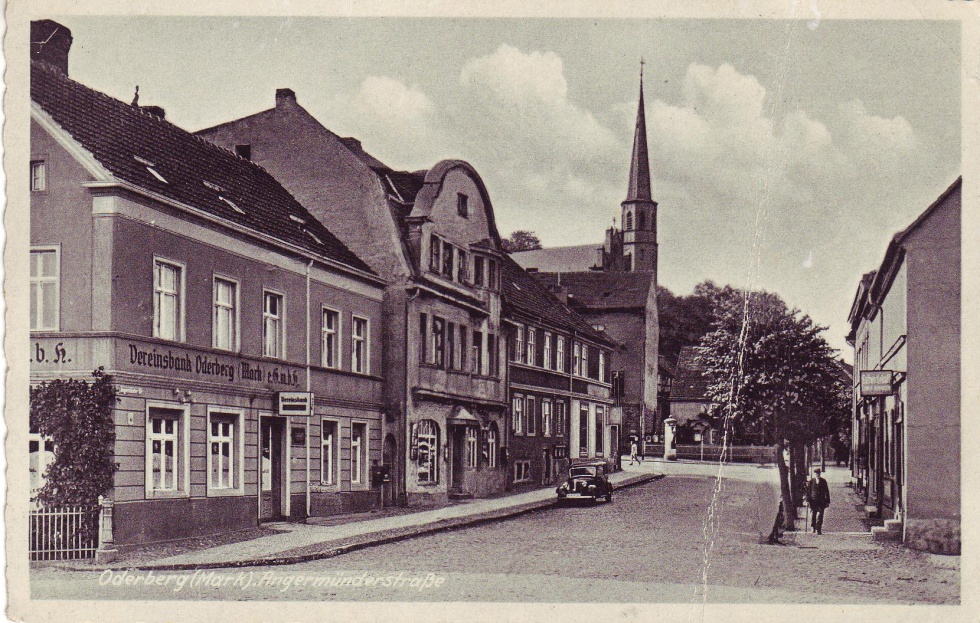 Postkarte Oderberg, Angermünder Str. Anf. Mit Vereinsbank Oderberg, 1939 (Binnenschifffahrtsmuseum Oderberg CC BY-NC-SA)