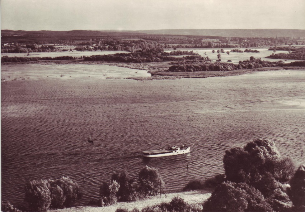 Postkarte Oderberg, Oderberger See mit Ausflufsdampfer, 1970er Jahre (Binnenschifffahrtsmuseum Oderberg CC BY-NC-SA)
