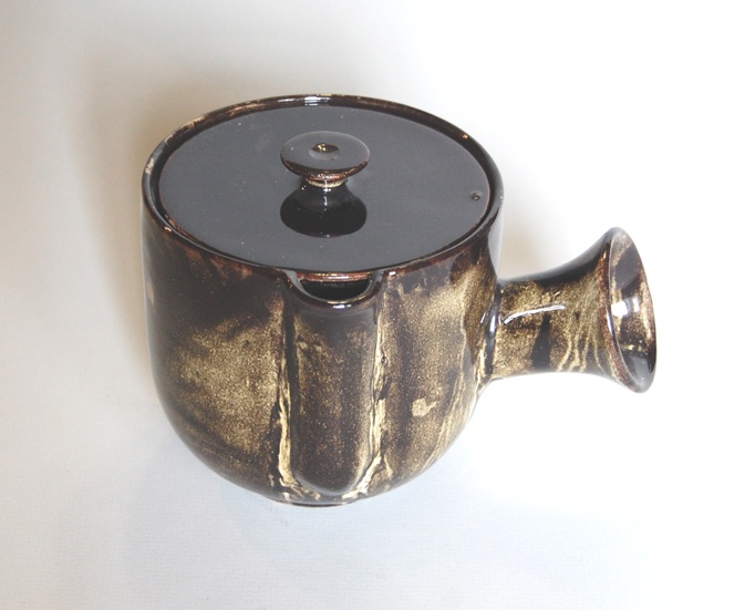 Teekanne (Ofen- und Keramikmuseum Velten CC BY-NC-SA)