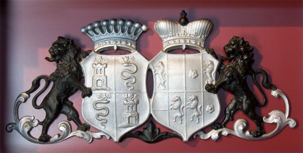 Gräflich Lynarsches Wappen (Museum des Landkreises Oberspreewald-Lausitz CC BY-NC-SA)