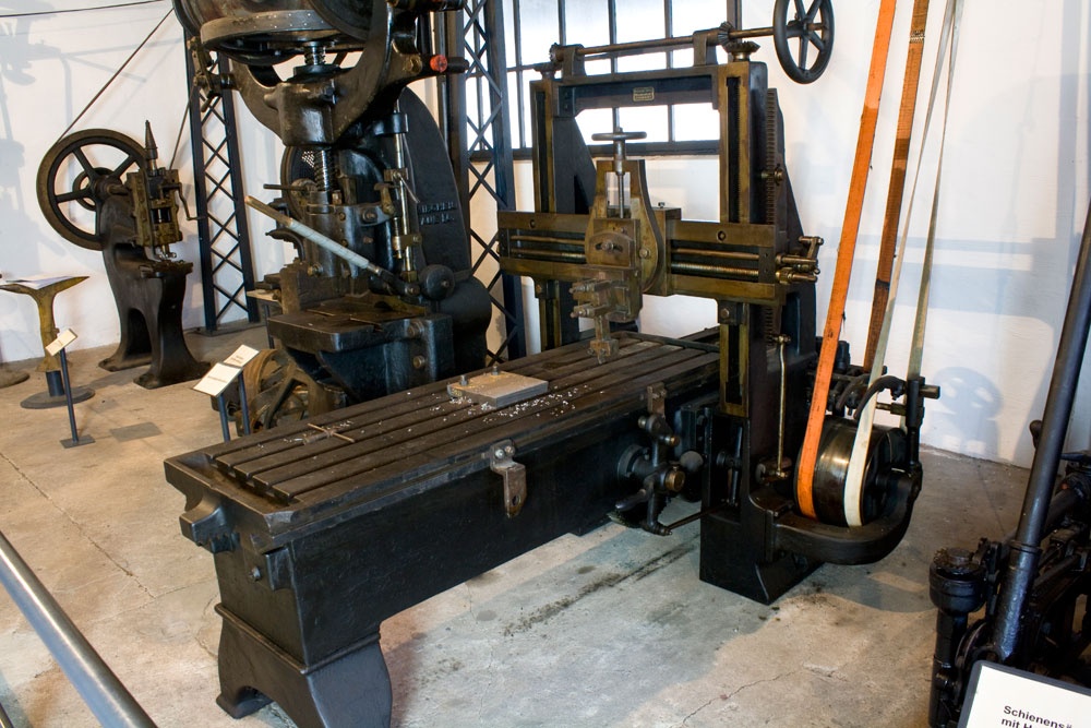 Hobelmaschine (Technisches Denkmal Brikettfabrik  CC BY-NC-SA)