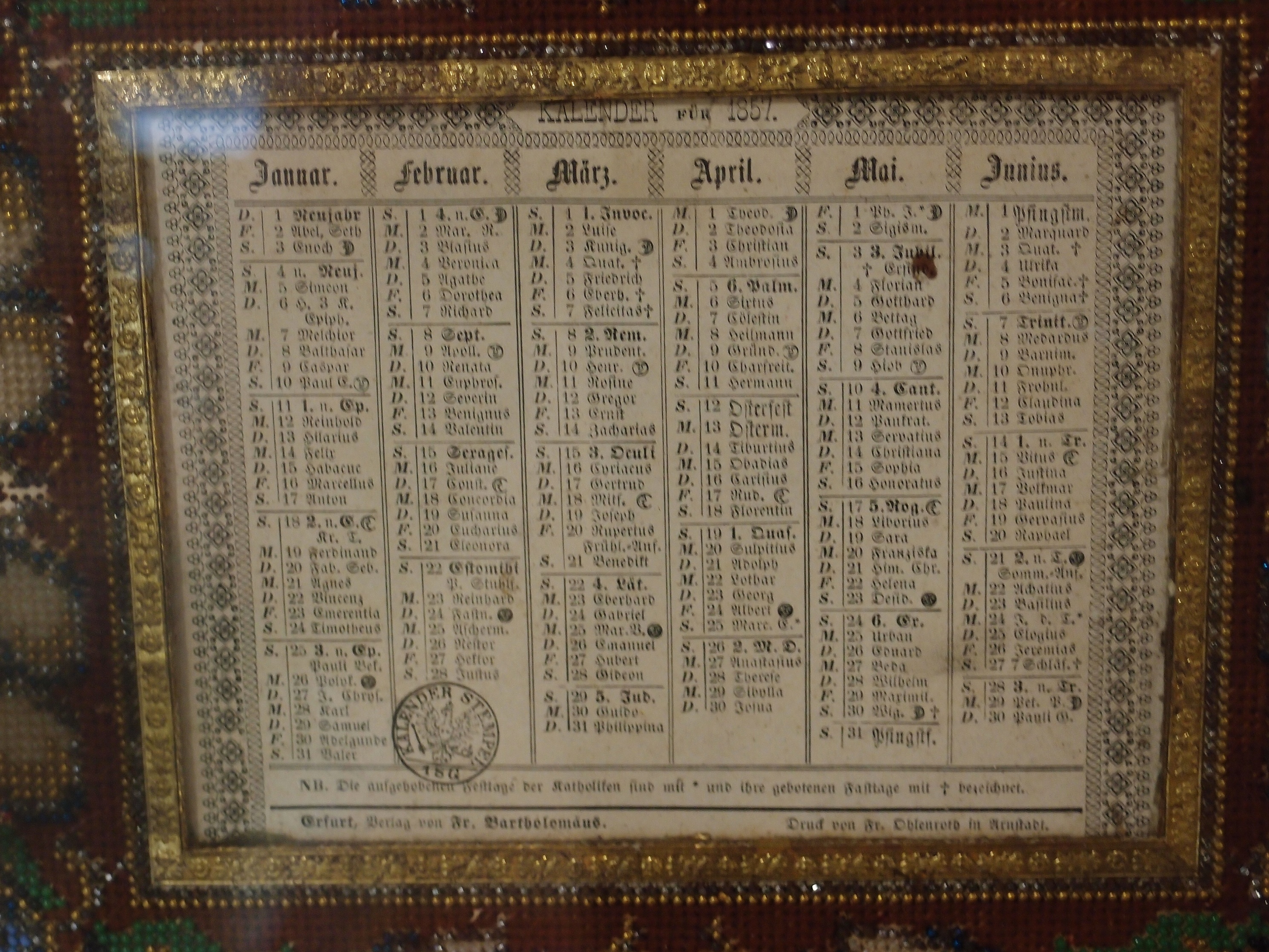 Kalender mit Stickerei (Museum für Stadtgeschichte Templin CC BY-NC-SA)
