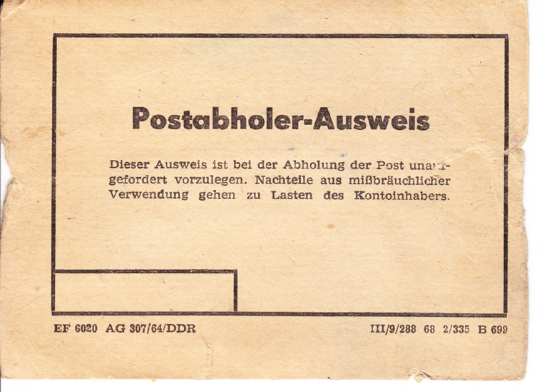Postabholer-Ausweis (Museum Utopie und Alltag. Alltagskultur und Kunst aus der DDR CC BY-NC-SA)