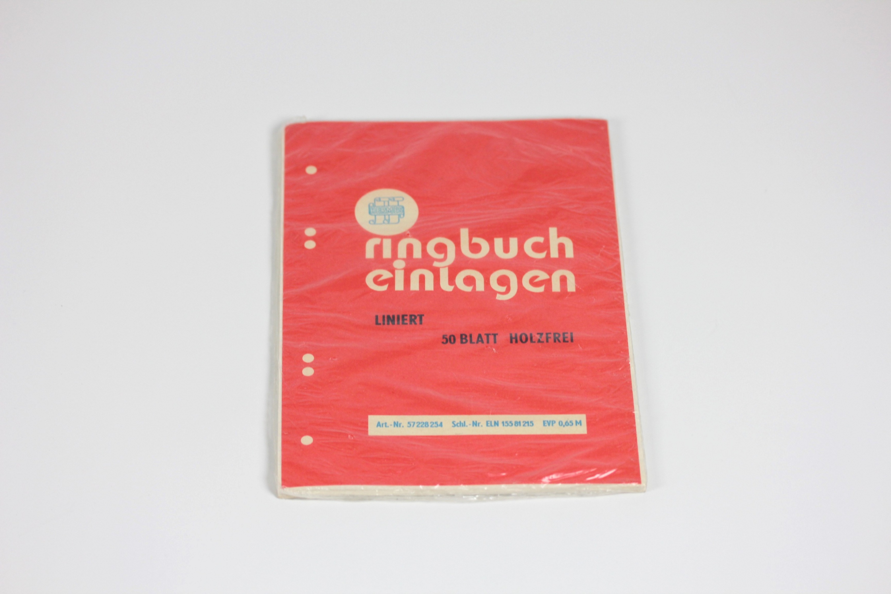 originalverpackte Ringbucheinlagen  (Museum Utopie und Alltag. Alltagskultur und Kunst aus der DDR CC BY-NC-SA)