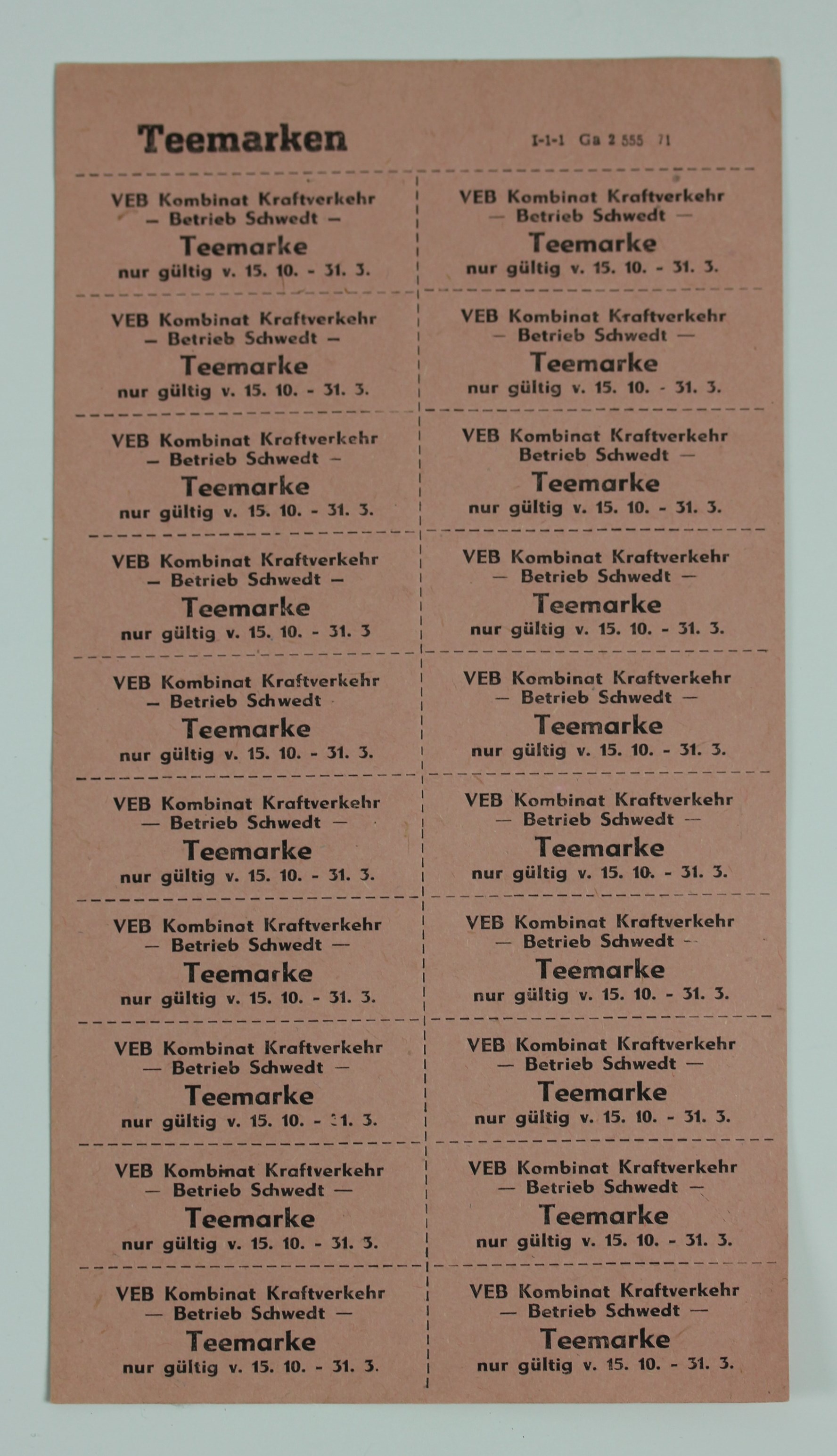 Teemarken des VEB Kombinat Kraftverkehr Schwedt (Museum Utopie und Alltag. Alltagskultur und Kunst aus der DDR CC BY-NC-SA)