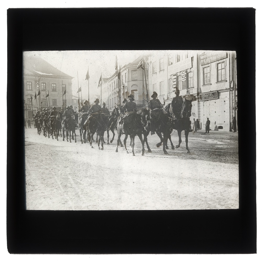 Deutsche Ulanen beim Einritt in eine ukrainische oder russische Stadt (Museum im Mönchenkloster Jüterbog CC BY-NC-SA)